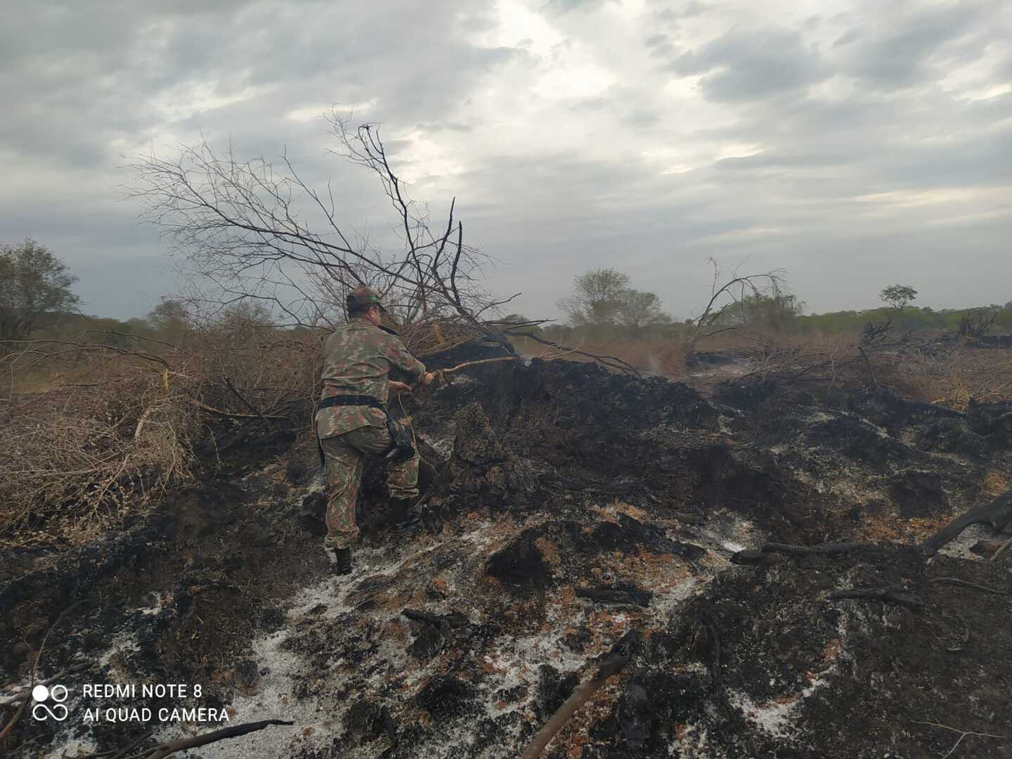 incendio-leira-corumba-12-julho-2022