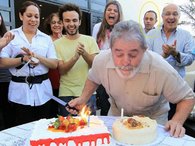 Lá está circulado Valmir, aniversário de Lula