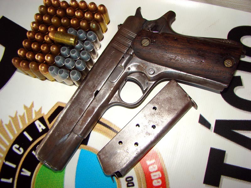 Pistola
